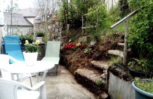 Rieutort-de-Randon House | CHEZ NIKI, escape to an oasis of nature in the heart of the Margeride!