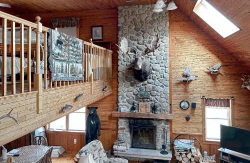 Jefferson House | Enjoy a Cozy Stay at Chez Normand - Pet and Child Friendly