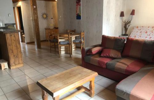 Chilhac Apartment | Family-Friendly Retreat at Chez Nous with Top Guest Ratings