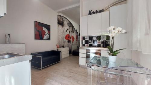 Capoliveri Apartment | Discover Chez Nous: Pet-Friendly Haven with Top Ratings