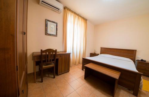 Matelica Hotel | Discover Hotel Fioriti: Pet-Friendly Stay with Hot Tub & More