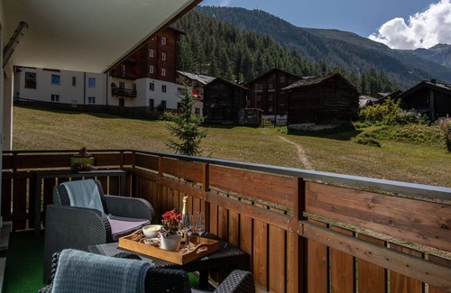 Zermatt Apartment | Elegant Chez Nous Zermatt: Matterhorn Views & Premier Amenities