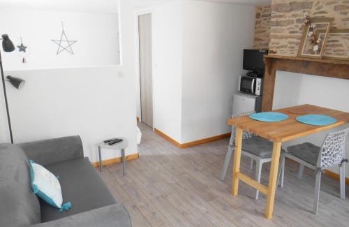 Aubazine House | Family-Friendly Retreat at Chez Papy et Mamie - Rated 9/10