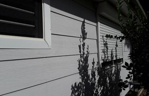 Koumac Bed & Breakfast | Delightful Stay at Chez Pascal et Claudia - 10/10 Rated