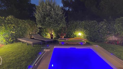 Six-Fours-les-Plages House | Relax at Chez Patou with a Refreshing Pool Experience