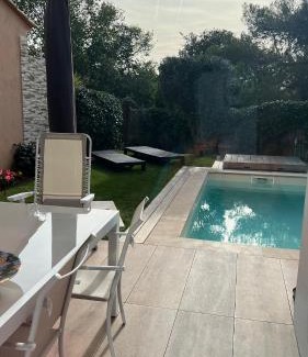 Six-Fours-les-Plages House | Relax at Chez Patou with a Refreshing Pool Experience