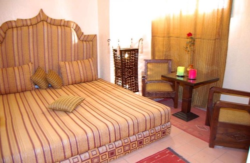 Douar Sidi Youssef Ben Ali House | Family-Friendly Retreat at Chez Peyo for Memorable Getaways