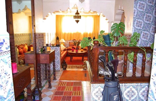 Douar Sidi Youssef Ben Ali House | Family-Friendly Retreat at Chez Peyo for Memorable Getaways