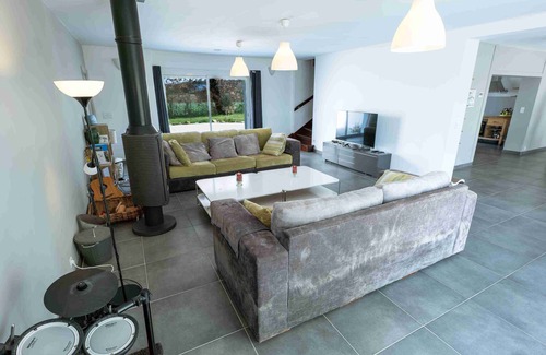 Saint-Felix-Lauragais Bed & Breakfast | Discover Relaxation at Chez Phil, Themed Water Room Retreat