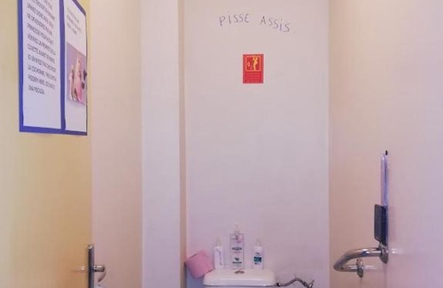 Verneuil-sur-Avre Bed & Breakfast | Inviting Stay at CHEZ RÉMY with Ocean View and Spa