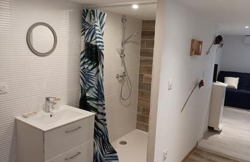 Meximieux Apartment | Welcoming Chez Rémi: Family-Friendly Retreat with Great Reviews