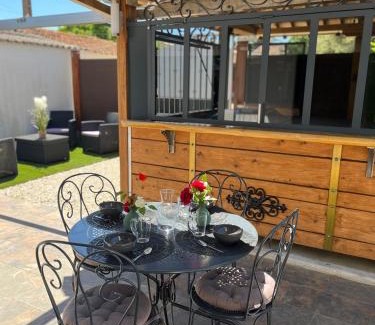 Chateauneuf-les-Martigues House | Charming Oceanfront Stay at Chez Rose with Spa & Hot Tub