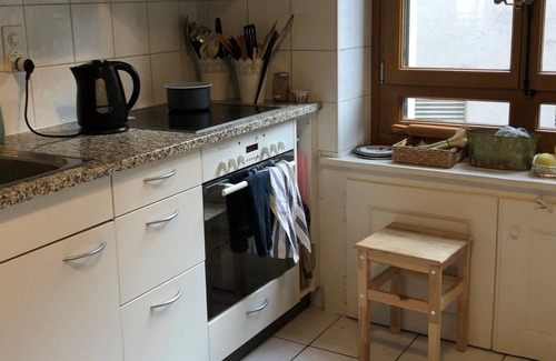 La Dole Apartment | Cozy Chez Ruby Apartment in Quartier de la Jonction