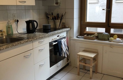 La Dole Apartment | Cozy Chez Ruby Apartment in Quartier de la Jonction