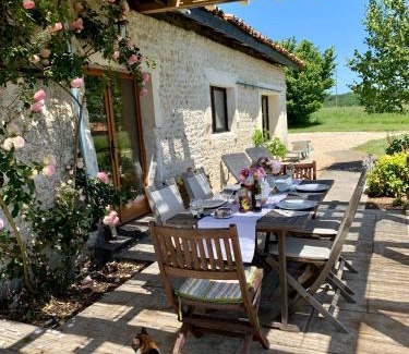 Brossac House | Relax at Chez Sarrazin: Oceanfront Bliss & Great Ratings
