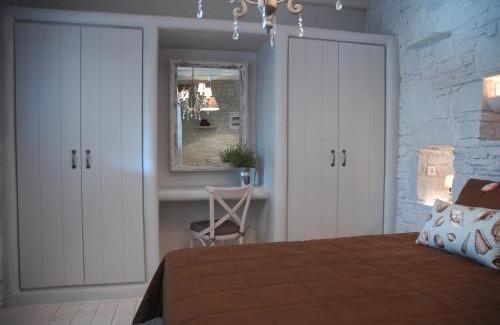 Serifos Villa | Elegant Aegean Pearl House: 5 Min to the Beach & Rated 9.4
