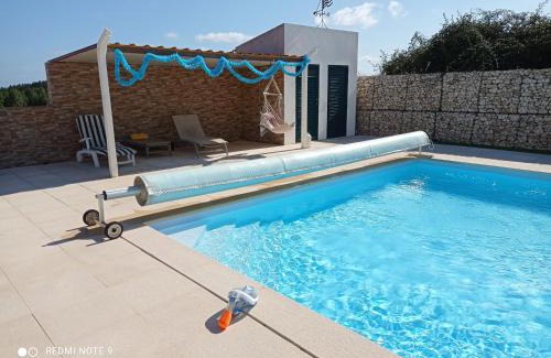 Lamas Bed & Breakfast | Oceanfront Retreat at Chez Sylvie et Alain - 10/10 Rating