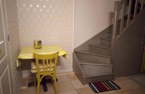Milly-sur-Therain Apartment | Discover Comfort at Chez Sylvie et Claude - 9.1/10 Rated
