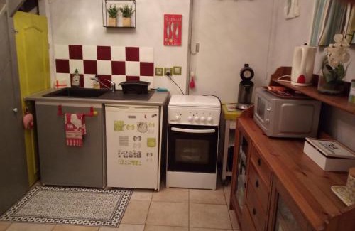 Milly-sur-Therain Apartment | Discover Comfort at Chez Sylvie et Claude - 9.1/10 Rated