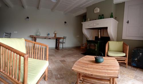 Taillancourt House | Family-Friendly Stay at Chez Tatie Valou - Rated 8/10