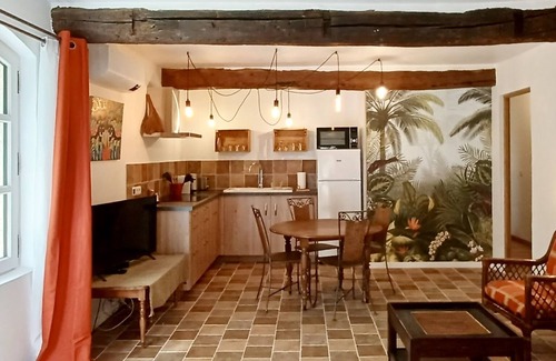 Figanieres Cottage | Relaxing Retreat at CHEZ TI: A 10/10 Guest Experience