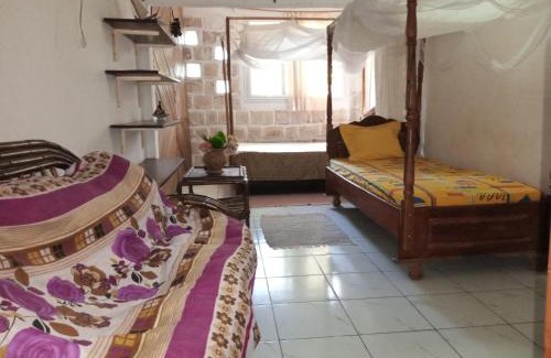 Mahahanga Tanana Hotel | Budget-Friendly Stay at Chez Tranquilllle Hôtel with Pool