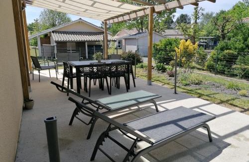 Vensac House | Family-Friendly Retreat at Chez Véro - Rated 8/10