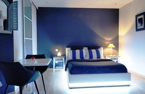 Chantrerie-Gachet Bed & Breakfast | Elegant Stay at Chez Victoria Nantes Erdre with Pool