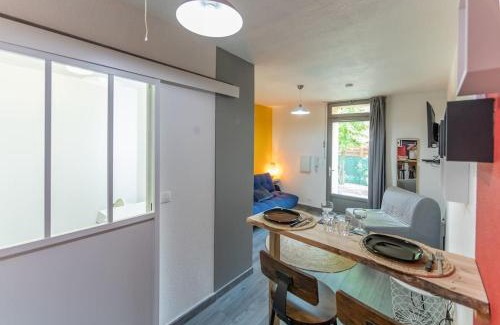Grand Bourg Apartment | Stay at Chez Vous à Evry for an Unforgettable Experience