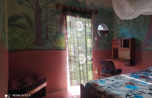 Oussouye House | Comfortable Stay at Chez Yaya - Family-Friendly Retreat