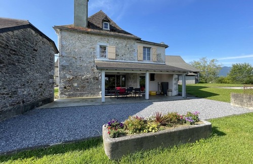 Asson House | Pet-Friendly Gîte Chez Zézé in Scenic Asson