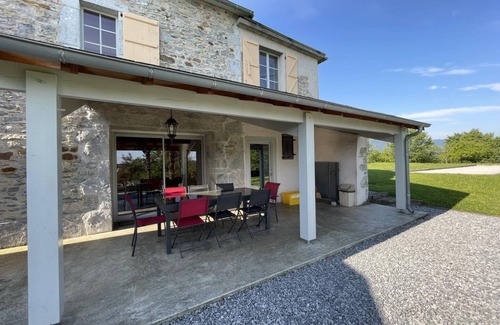 Asson House | Pet-Friendly Gîte Chez Zézé in Scenic Asson