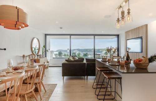 Carlyon Bay House | Guest Rated 10/10 at Chi An Mor - Family and Pet Friendly