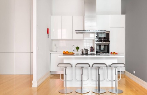 Sacramento Apartment | Charming Chiado: Central Stay with Ocean Views & Spa
