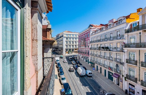 Encarnacao Apartment | Discover Chiado Prime Camões Apartment with Spa & Breakfast