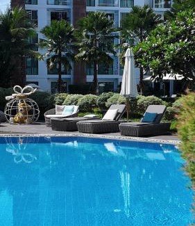 Chiang Mai Apartment | Chiang Mai C8 Vacation Apartment High Floor with Swimming pool landscape Room Preferred Residence