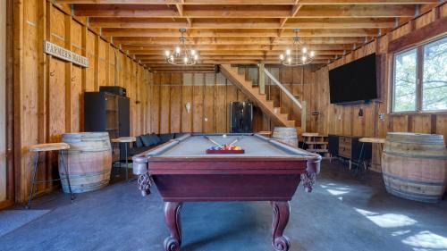Cloverdale House | Serene Chianti by AvantStay Ranch with Pickleball & Pool