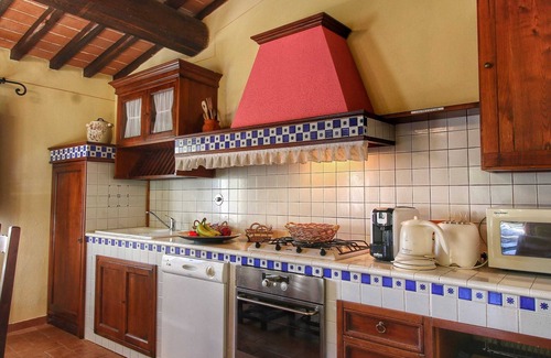 Radda in Chianti House | Explore Comfort at Belvilla by OYO Villa Ulivo