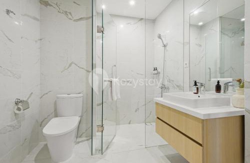 Cilandak Apartment | Discover Chiara by Kozystay - TB Simatupang with Pool