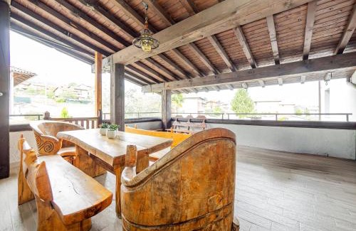 Colico Piano Apartment | Pet-Friendly Getaway at Chiaro House with 9/10 Rating