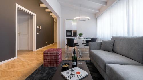 Sant'Eustacchio Apartment | Chiaroscuro