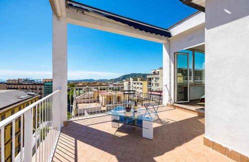 Vomero Apartment | Discover Chiave di Fuga - Family-Friendly 4-Star Retreat