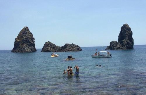 Aci Trezza House | Unforgettable Stays at Chibedda Dimora Lia with Ocean Views