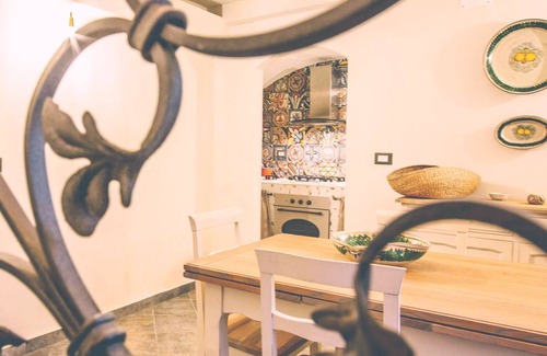 Aci Trezza House | Discover Chibedda Lia: Oceanfront Bliss Awaits You