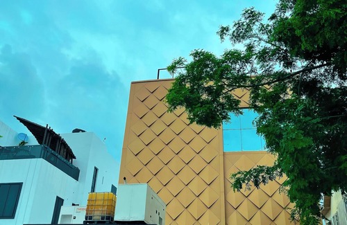 Lekki Phase 1 Apartment | Chic 1-bedroom apartment with Wifi, in Lekki