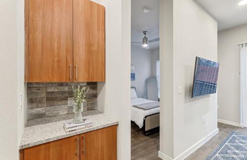 Fort Worth Apartment | Chic 1BD Loft Near Sundance Square with Pool & Gym