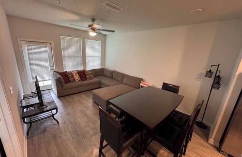 Daytona Beach Apartment | Chic 1BR- 24hr gym, pool & grill Near Beach, Speedway & Stadium