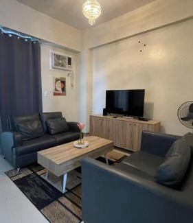 Iloilo House | Chic 1BR Getaway with Twin Balcony Charm