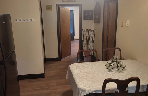 Ransom Apartment | Chic 2-bedroom apartment with AC, WiFi in peaceful Clarks Summit