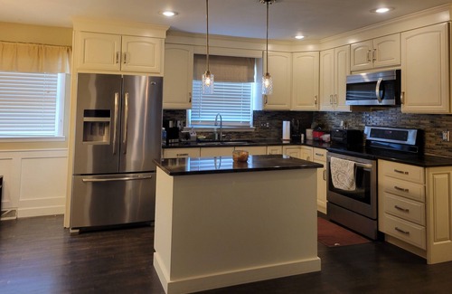 Hummelstown Apartment | Chic 2-bedroom with WiFi and AC in delightful Hummelstown